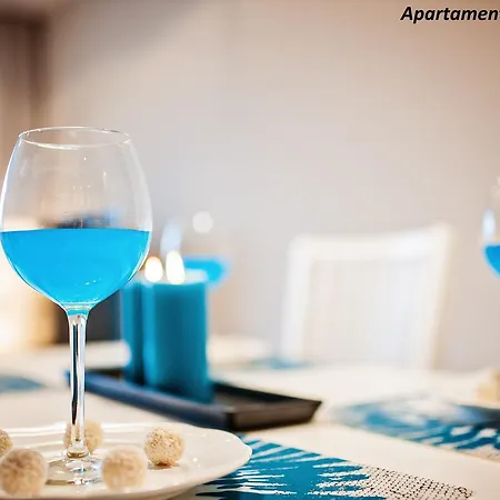 Homely Place - Parking 7 Apartment Poznan