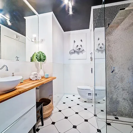 Homely Place - Parking 7 Apartment *