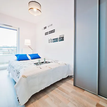 Апартаменты Homely Place - Parking 7 *