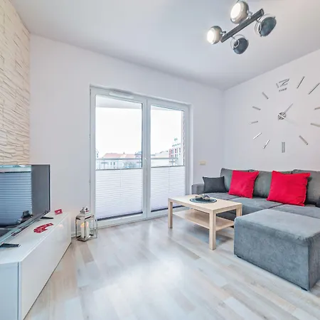 Homely Place - Parking 7 Апартаменты Познань